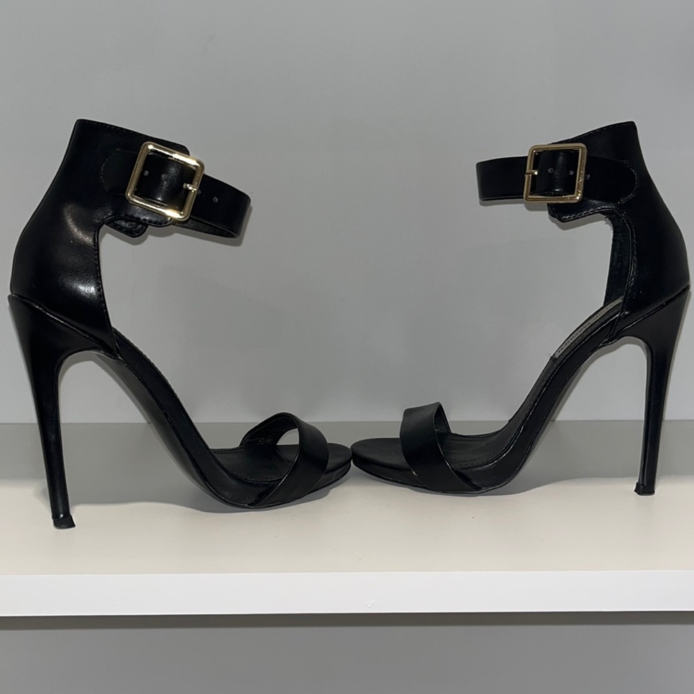 Steve Madden Black Stiletto Heel